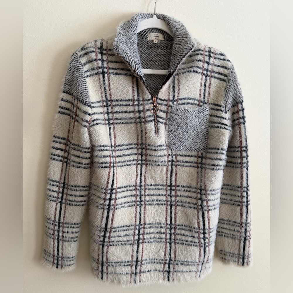 Entro Black/Cream/Rose Gold Plaid Zip-Up Sweater